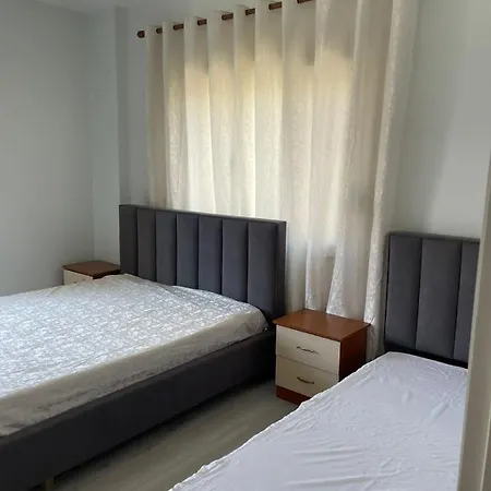 Ami Appartement Golem (Tirana)